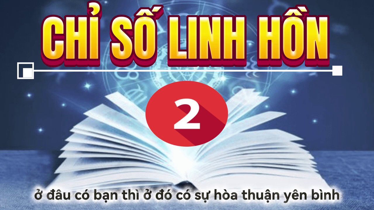 Hai người bạn đang nắm tay nhau, chia sẻ những câu chuyện tâm tình dưới ánh hoàng hôn.