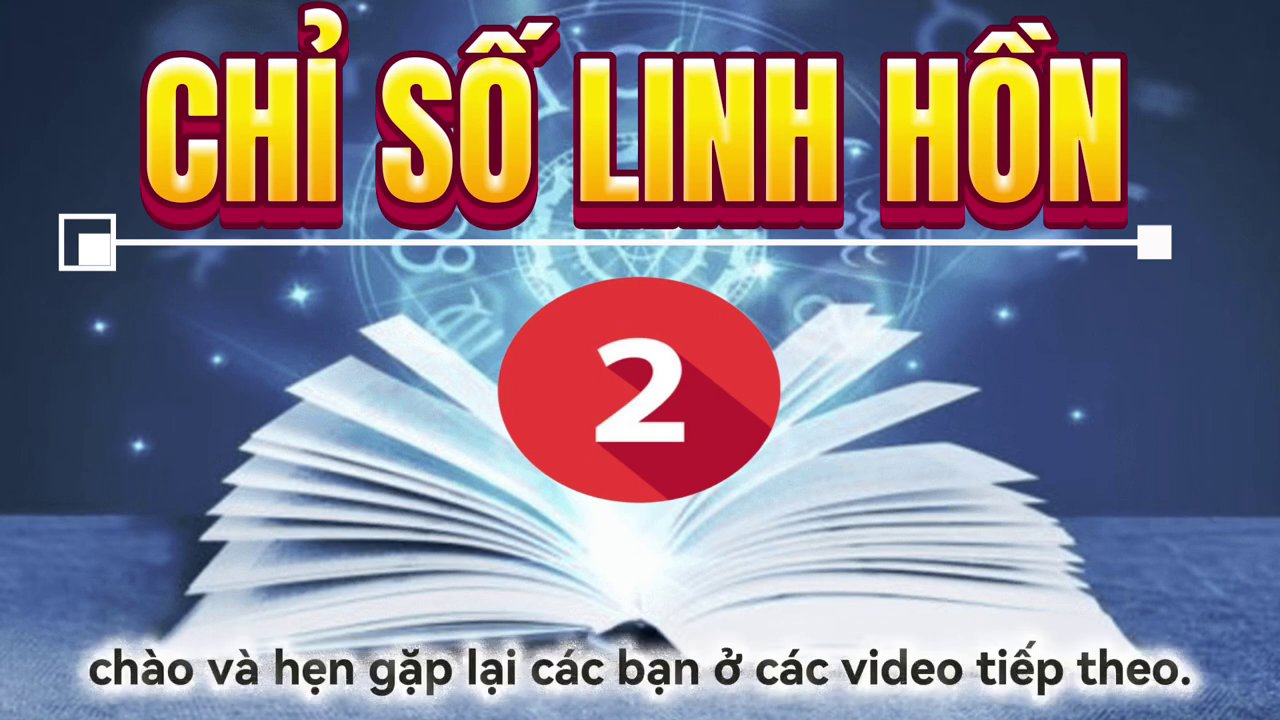 Một bông hoa sen trắng nở giữa đầm lầy, tượng trưng cho sự thuần khiết và sức mạnh nội tâm.